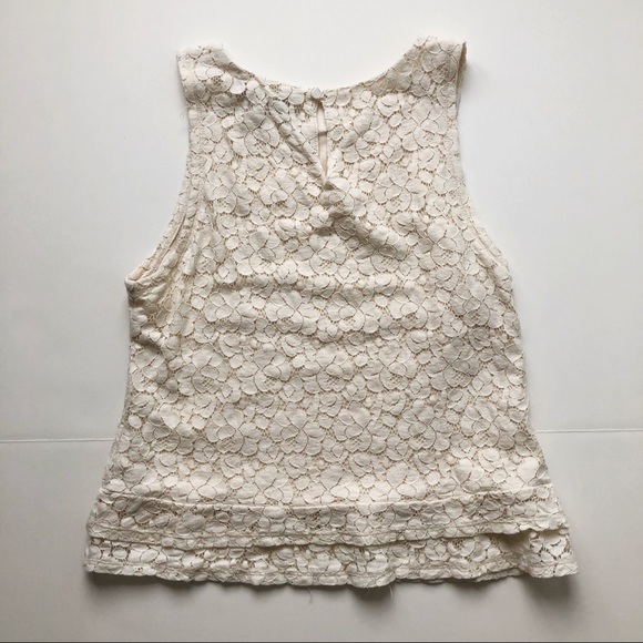 Lace tank top from Banana Republic. Size XS - Picture 5 of 8